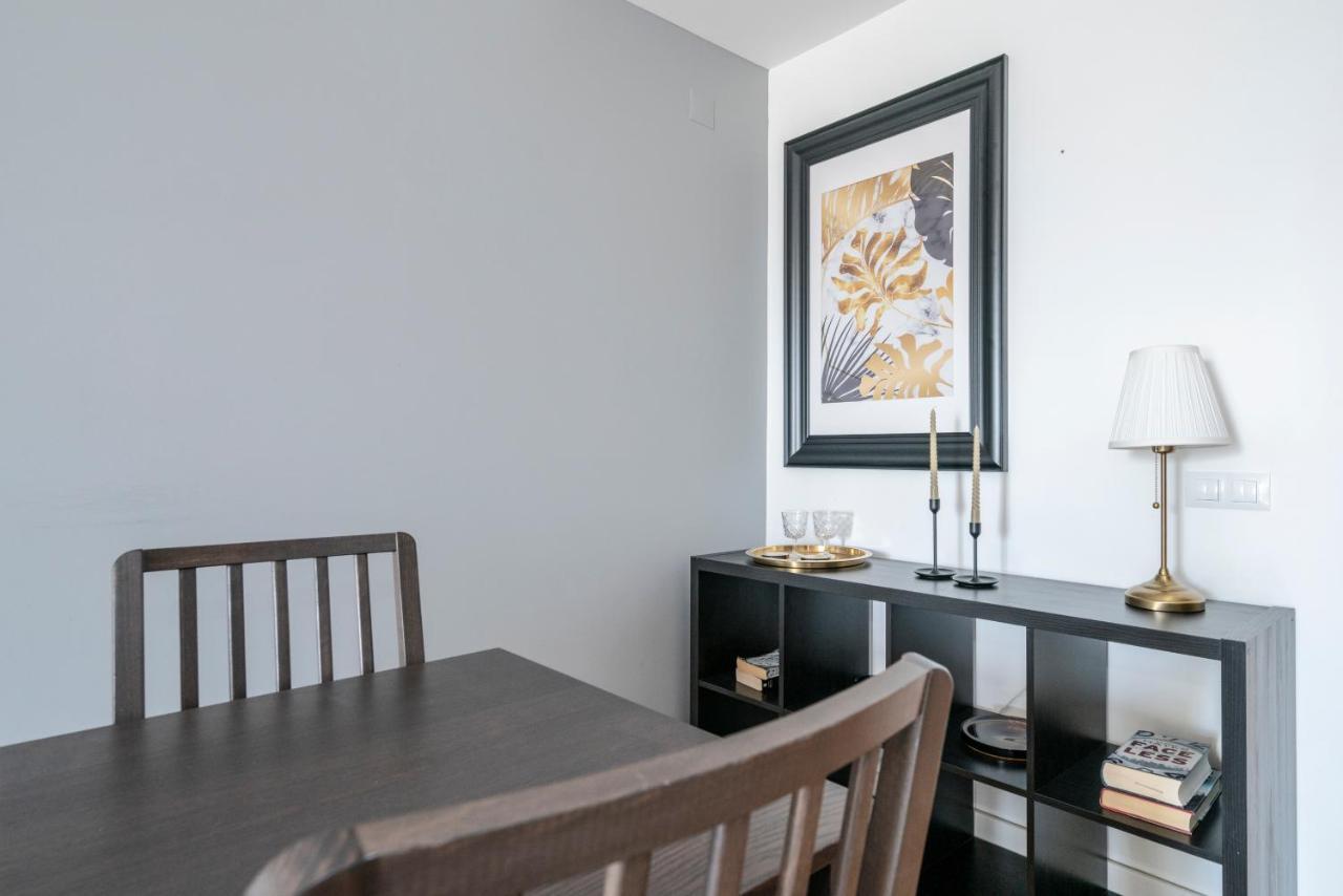 Bright & Spacious 2 Bed Flat 2 Bath W Garage In Lagos Marina Екстер'єр фото