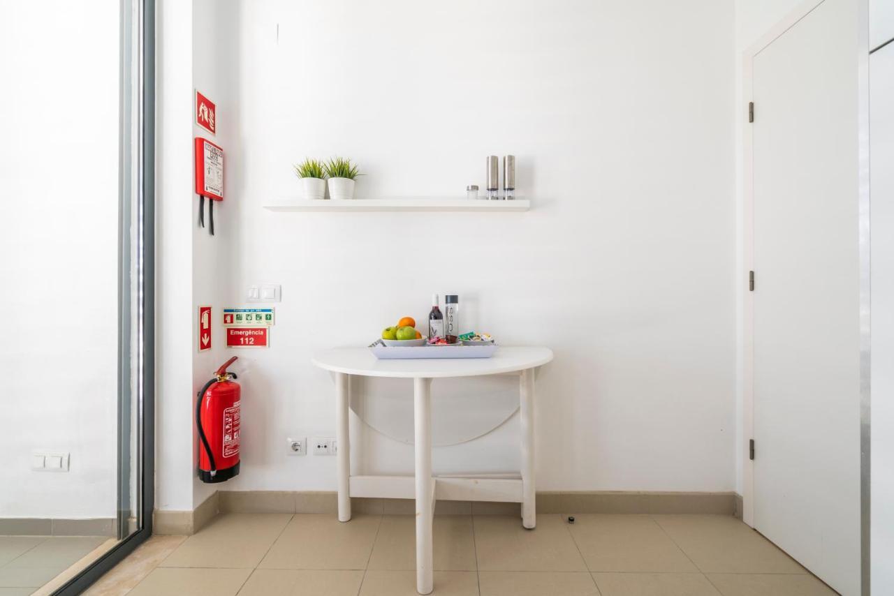 Bright & Spacious 2 Bed Flat 2 Bath W Garage In Lagos Marina Екстер'єр фото